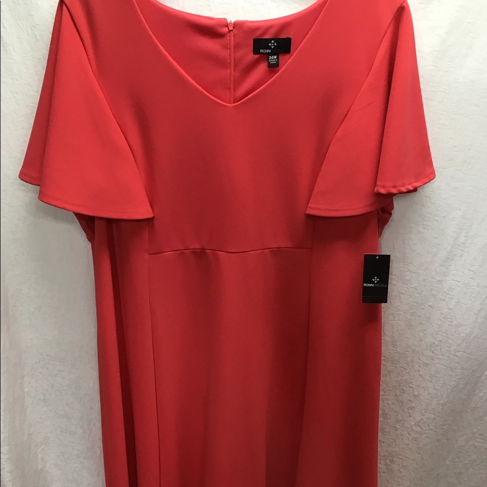 Ronni Nicole pretty coral dress. NWT. Size 24W